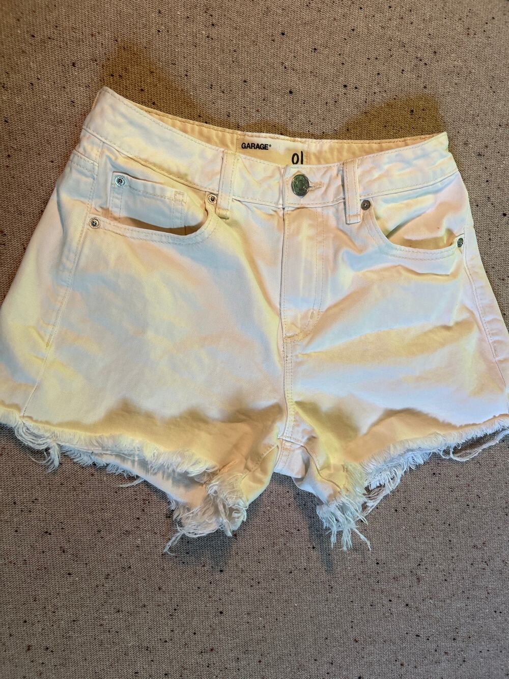 Garage cut off denim shorts size 0 cream